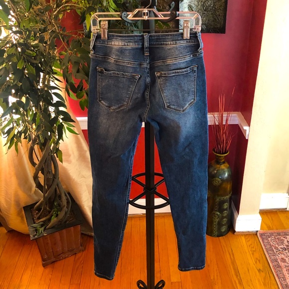KanCan Estilo Distressed Skinny’s - Picture 2 of 8